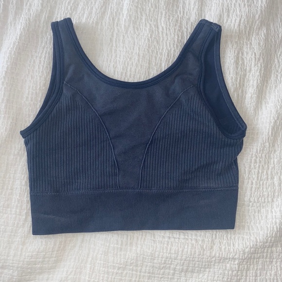 workout top - Picture 1 of 2